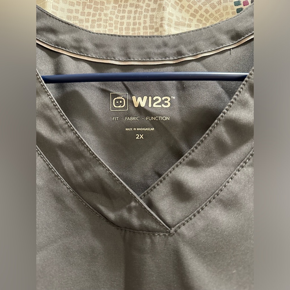 Customized scrub top - Picture 2 of 4
